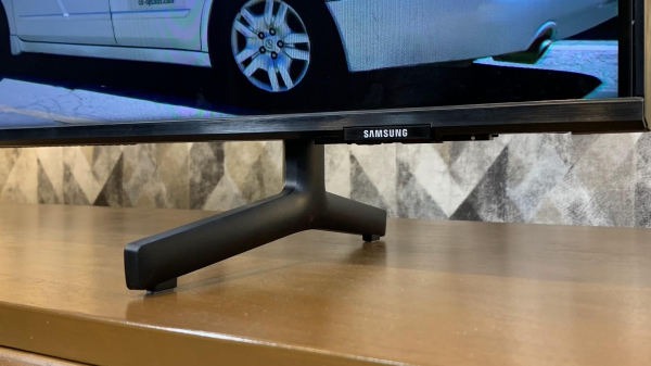 تلویزیون سامسونگ 55BU8000 ساخت 2022